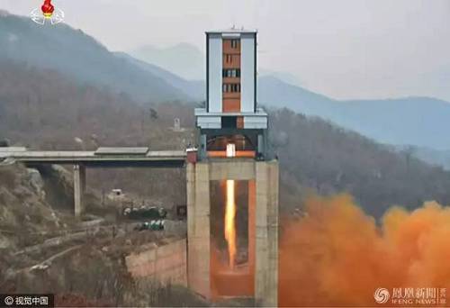 據(jù)朝中社3月19日報道，朝鮮日前進(jìn)行了新型大功率火箭發(fā)動機(jī)的地上點火試驗，《勞動新聞》還登載了發(fā)動機(jī)照片。