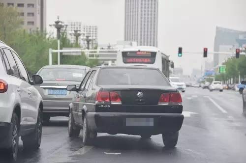 唐山這些車將被罰款200元 記2分 就因為這個動作
