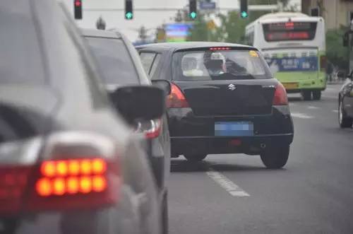 唐山這些車將被罰款200元 記2分 就因為這個動作