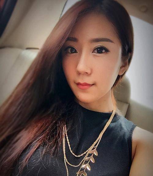 中國(guó)姑娘秀超翹美臀(3)