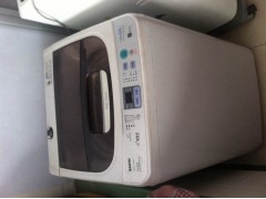 維修洗衣機(jī)