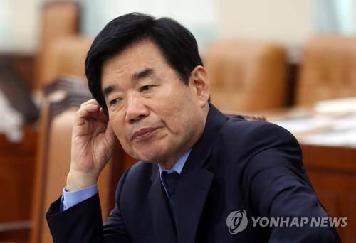 資料圖片：擔(dān)任國政企劃委委員長的共同民主黨金振杓。（圖片來源：韓聯(lián)社）
