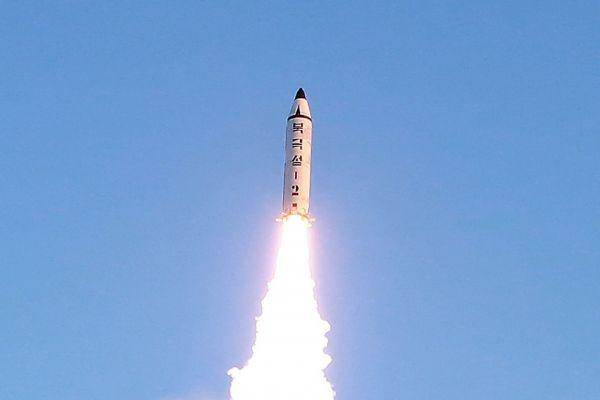 日媒：朝鮮連續(xù)兩周試射導(dǎo)彈 美對(duì)朝施壓路線&ldquo;名存實(shí)亡&rdquo;