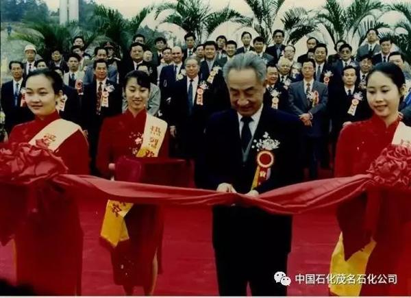 南?，F(xiàn)&ldquo;蛟龍&rdquo;！亞洲最大管徑海底輸油管線投用