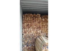 大量供應(yīng)泰國橡膠木家具 橡木樓梯 實(shí)木線條 工藝品圖1