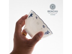 青花釉中彩骨瓷4.5寸家用陶瓷米飯碗圖1