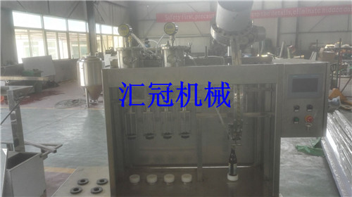 匯冠啤酒設(shè)備玻璃瓶半自動沖灌封合體機4-4-1