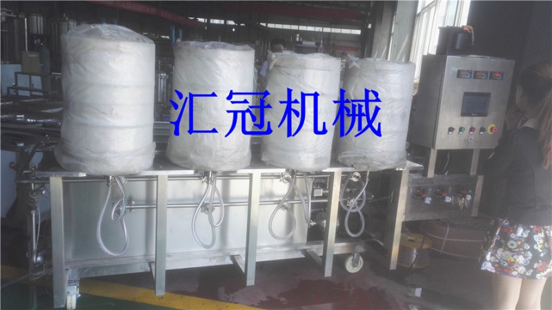 匯冠啤酒設(shè)備四頭啤酒桶清洗