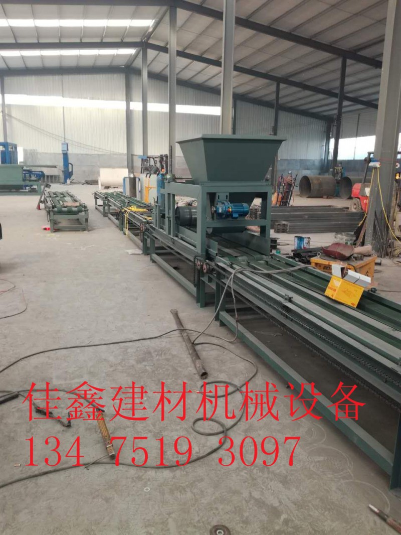 FS免拆復(fù)合一體板設(shè)備佳鑫機械免費指導(dǎo)安裝調(diào)試