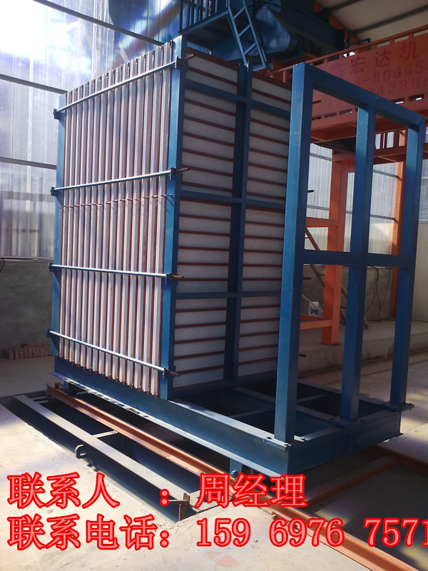 立模輕質(zhì)隔墻板設(shè)備 (18)