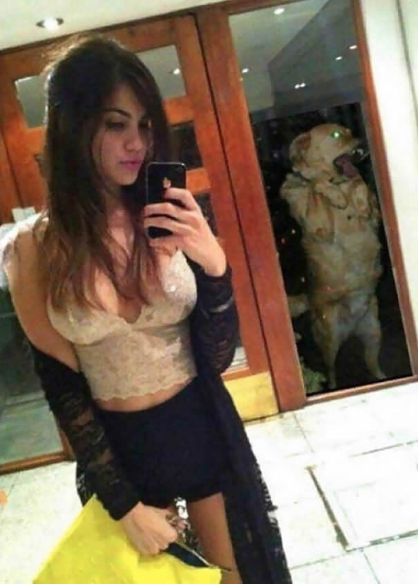 自拍時被搶鏡亂入
