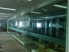 機(jī)房實(shí)驗(yàn)室防電磁輻射抗電磁干擾屏蔽隔斷防輻射玻璃隔斷