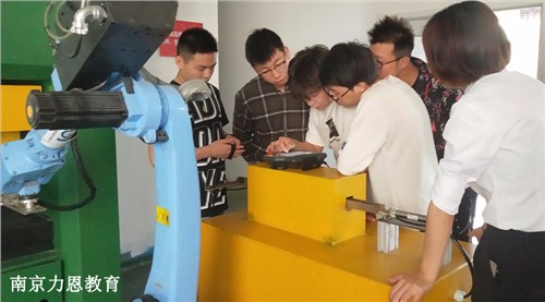 供應南京工業(yè)機器人工程師應用與維護培訓,技術培訓,力恩供
