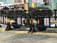 深圳龍崗廠家批發(fā)施工護(hù)欄 基坑護(hù)欄 塑料護(hù)欄 市政護(hù)欄等圖2