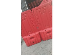 深圳觀瀾大量回收施工水馬 PVC圍擋 鋼圍擋 市政圍擋等圖2