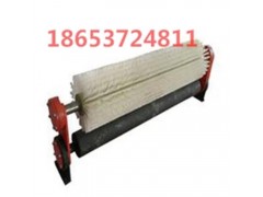 被動(dòng)清掃器 毛刷清掃器 清掃器配合滾筒皮帶運(yùn)行圖1