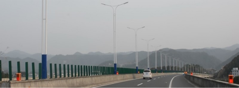 公路霧區(qū)行車安全裝置