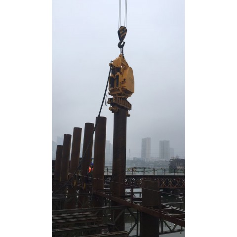 湖北君環(huán)機械出租出售各種型號的振動錘圖2